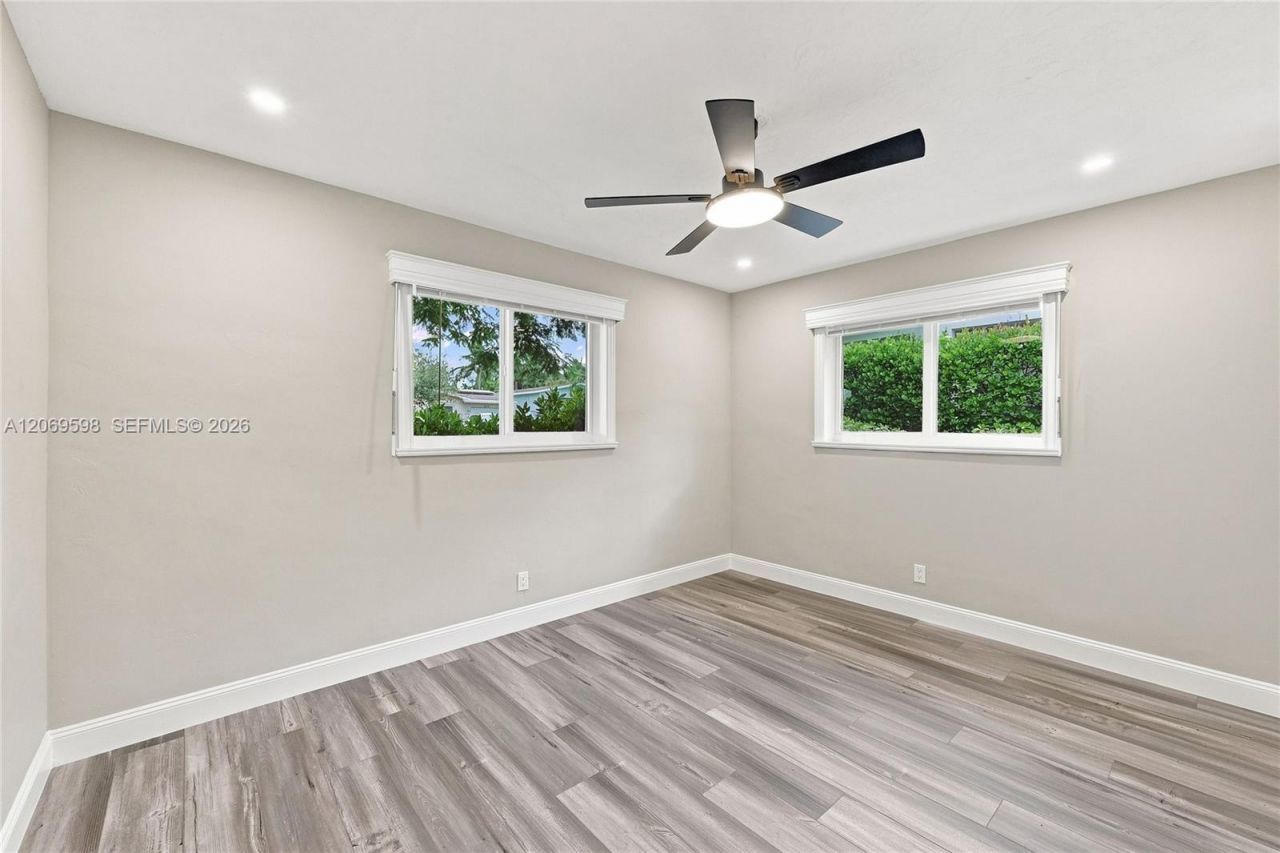 450 SW 1st St , Boca Raton, FL 33432 Photo