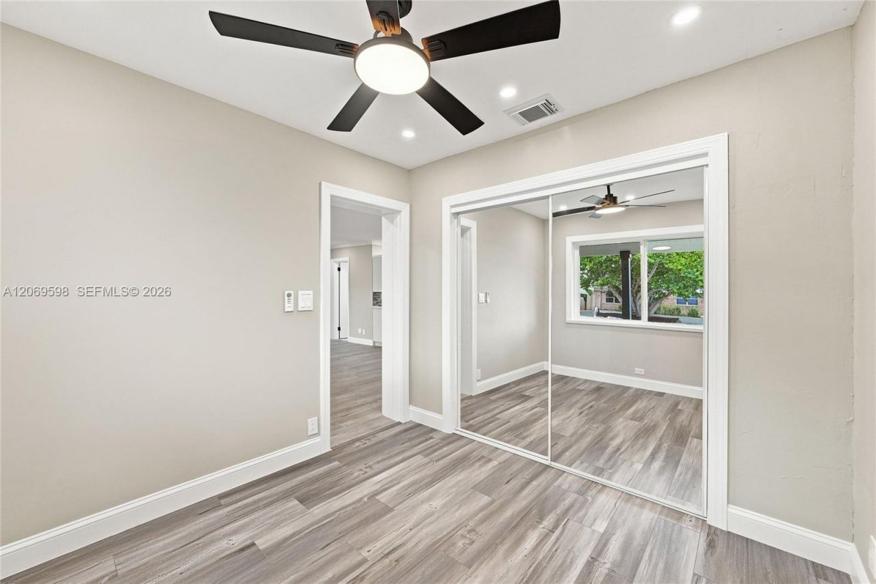 450 SW 1st St , Boca Raton, FL 33432 Photo