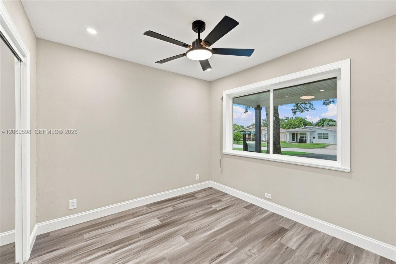 450 SW 1st St , Boca Raton, FL 33432 Photo