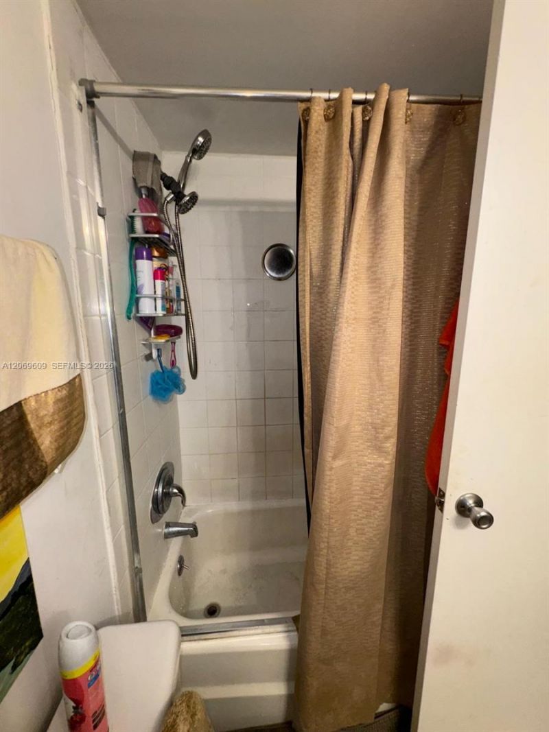 2020 NE 135th St , Unit 609, North Miami, FL 33181 Photo
