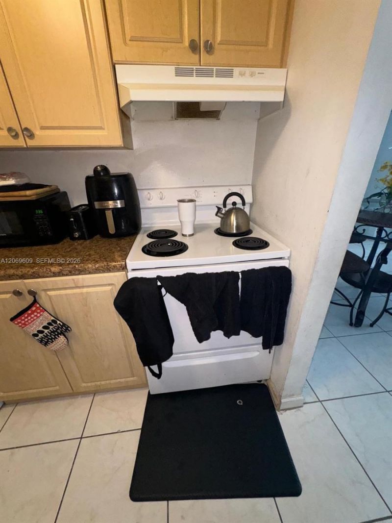 2020 NE 135th St , Unit 609, North Miami, FL 33181 Photo