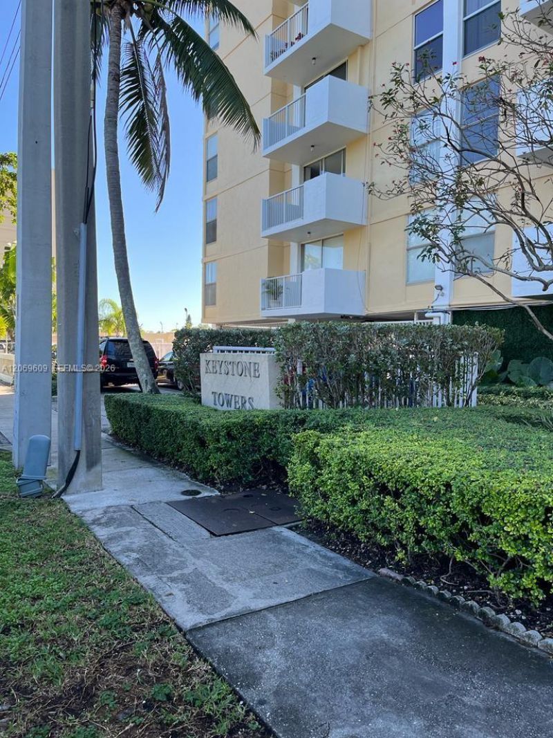 2020 NE 135th St , Unit 609, North Miami, FL 33181 Photo