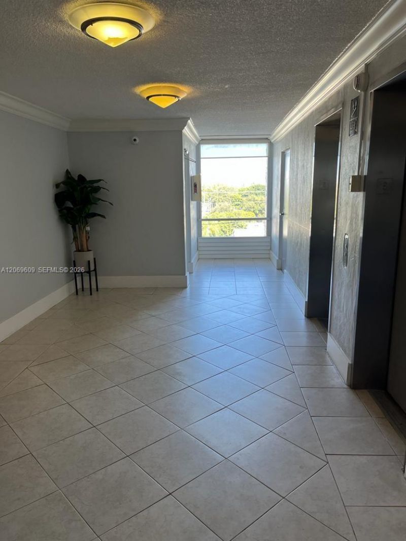 2020 NE 135th St , Unit 609, North Miami, FL 33181 Photo