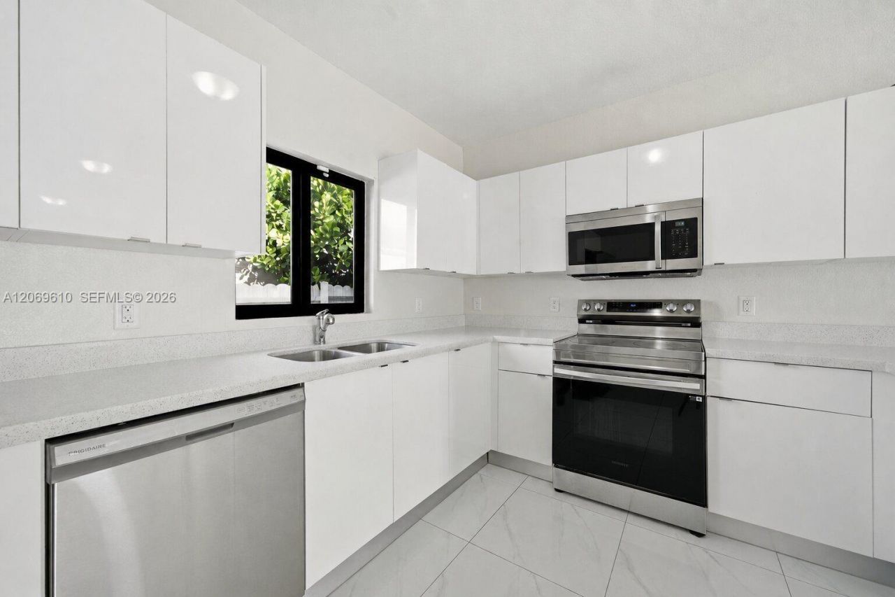 11982 SW 213th St , Unit 11982, Miami, FL 33177 Photo