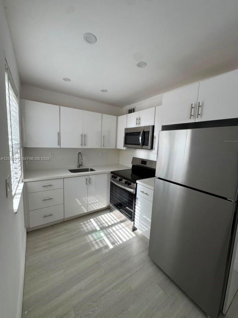 15 Sidonia Ave , Unit 3, Coral Gables, FL 33134 Photo