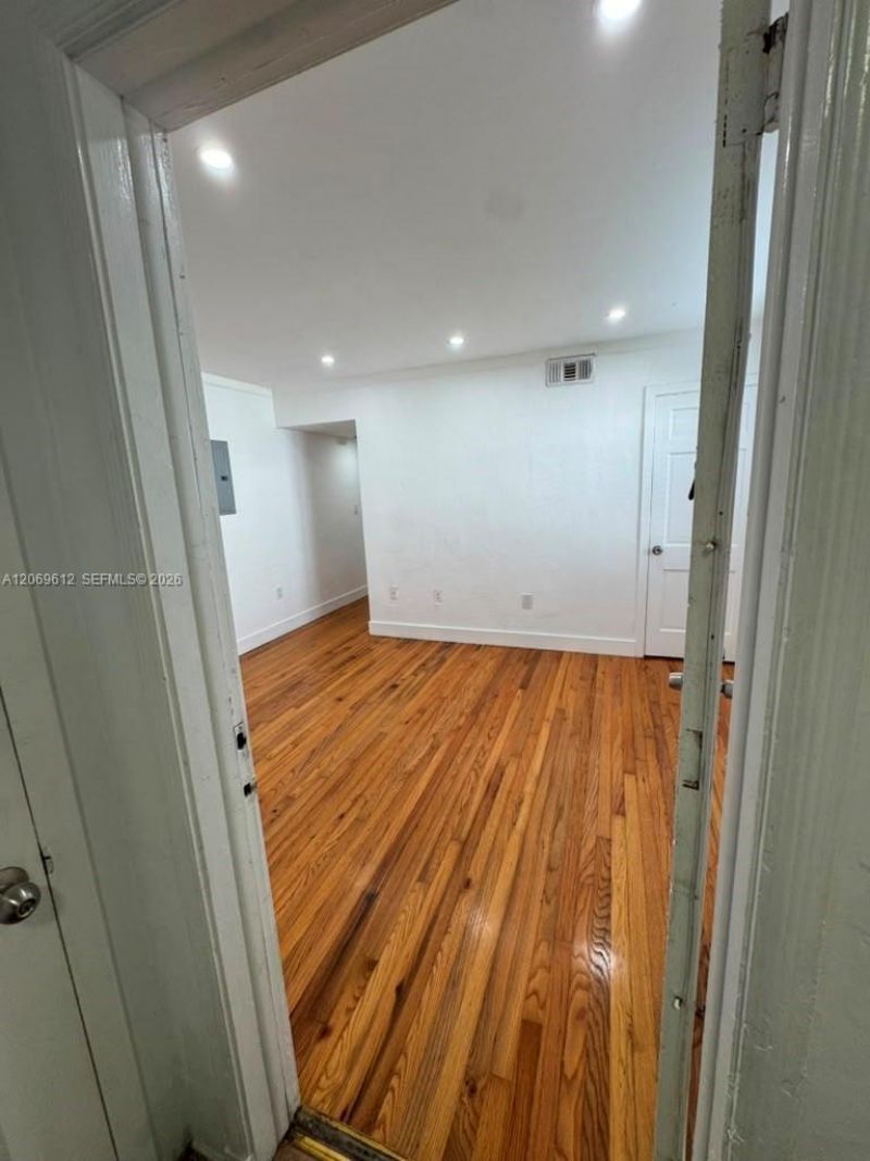 15 Sidonia Ave , Unit 3, Coral Gables, FL 33134 Photo