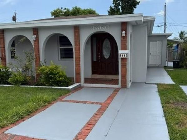 3660 NW 15th St, Miami, FL 33125
