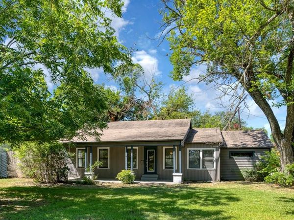 207 Hackberry Street, Terrell, TX 75160