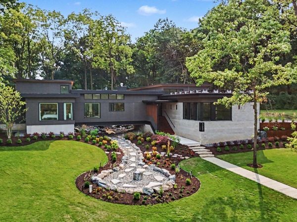 3657 Knoll Creek Court, Ann Arbor, MI 48105