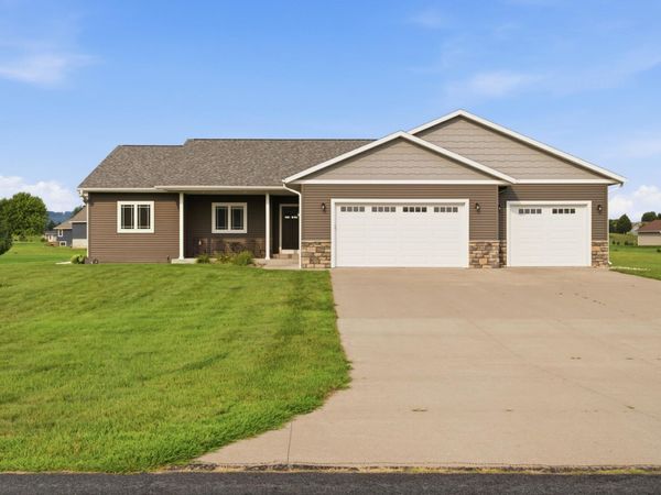 N13249 Wildrose Rd, Trempealeau, WI 54661