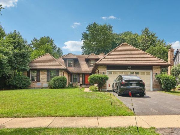 1213 Johnson Drive , Naperville, IL 60540