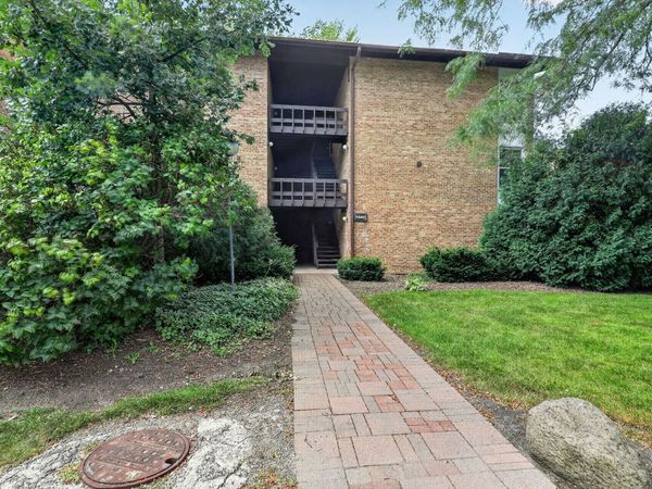 5542 E Lake Drive, Unit 74D, Lisle, IL 60532