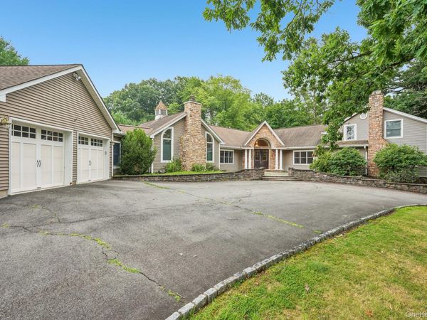 55 Strawtown Road , New City, NY 10956