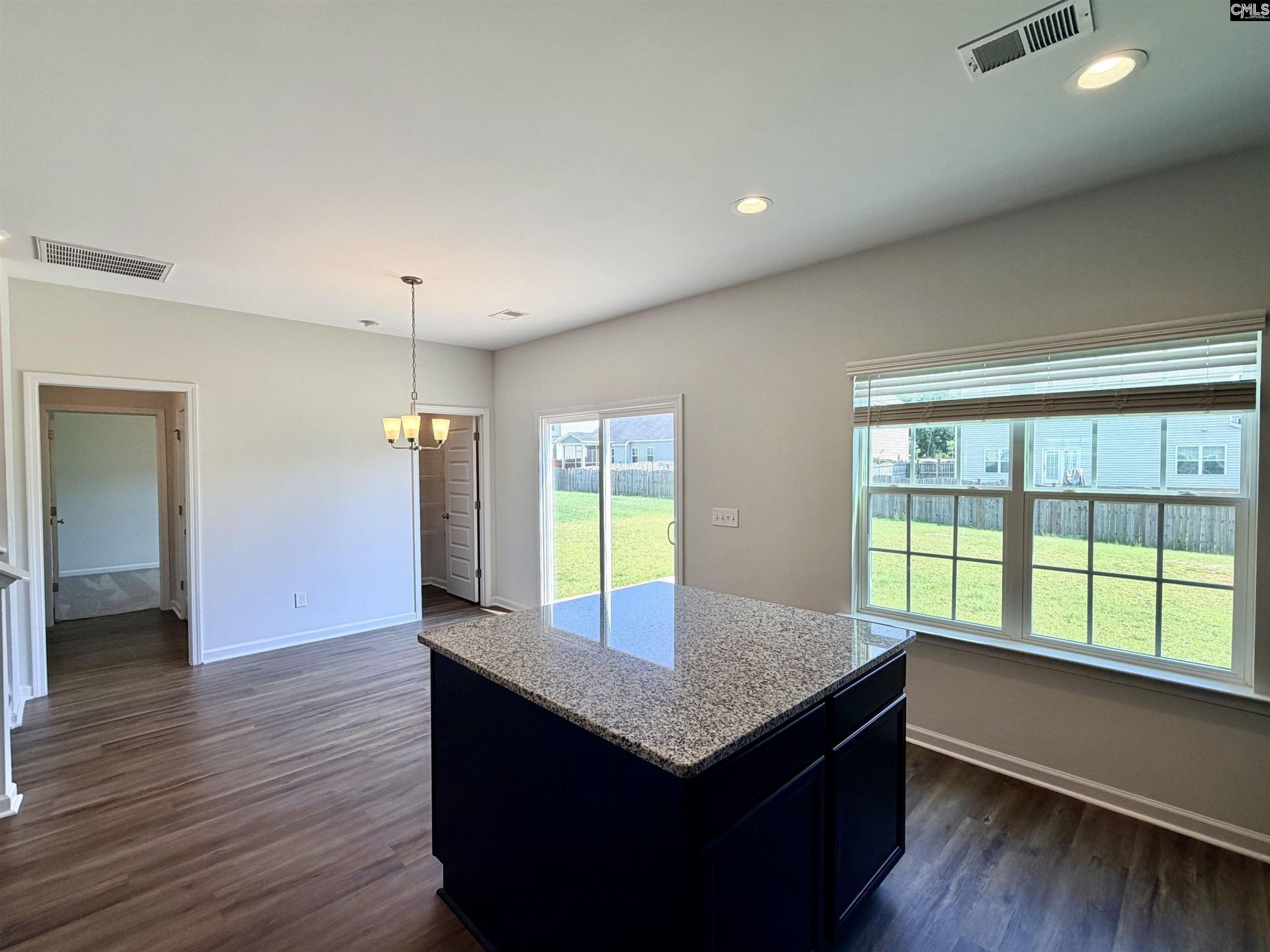 1518 Garrett Court  Photo 7