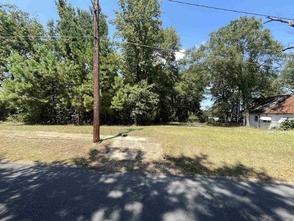 428 Maple St , Camden, AR 71701