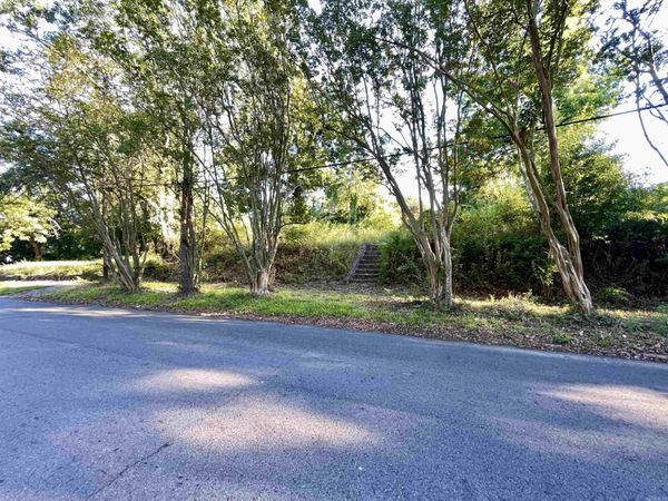 437 Maple St , Camden, AR 71701