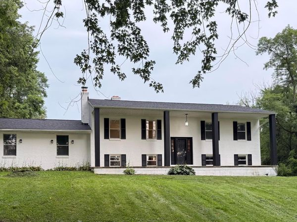 4833 Columbus Road, Centerburg, OH 43011