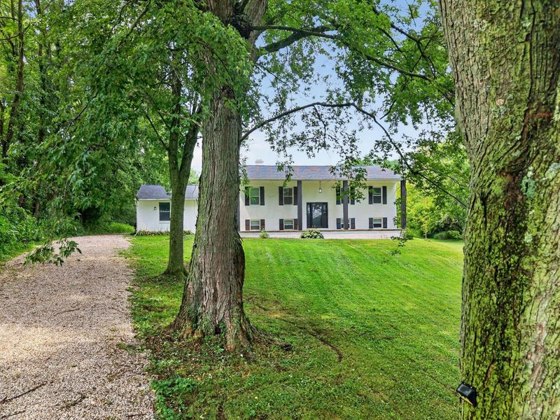 4833 Columbus Road, Centerburg, OH 43011 Photo 2