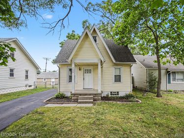 2229 Rosemary Avenue, Waterford Township, Mi 48328