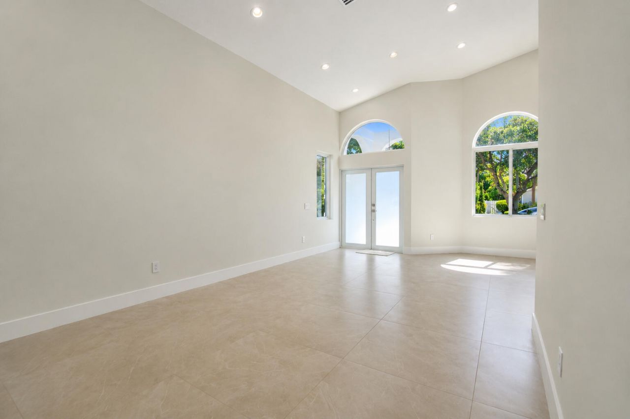 261 SW 178th Way, Pembroke Pines, FL 33029 Photo