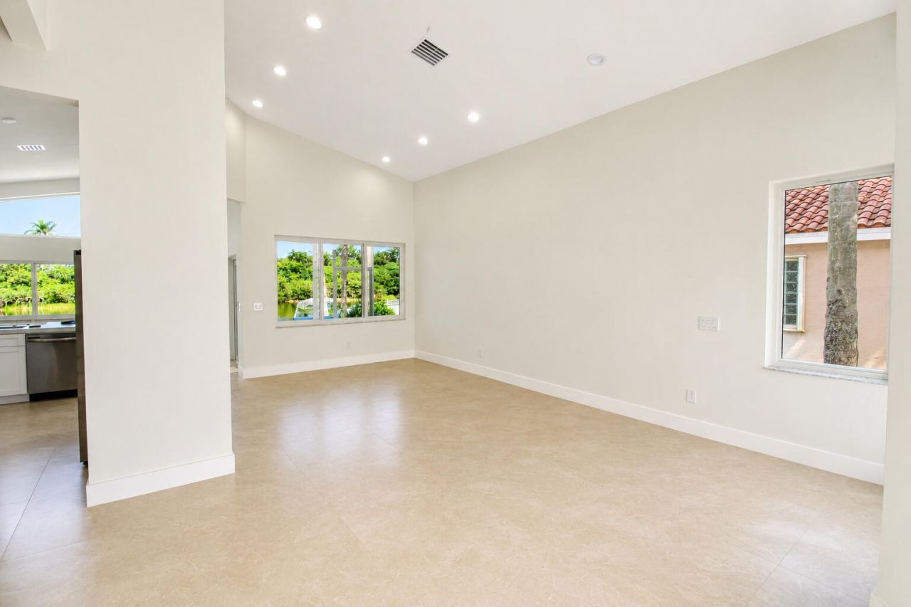 261 SW 178th Way, Pembroke Pines, FL 33029 Photo