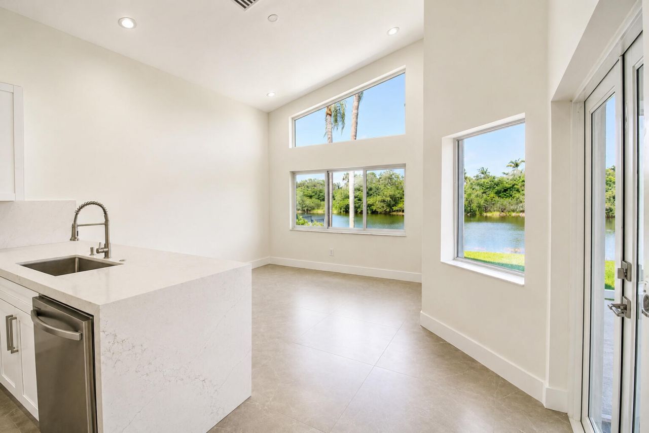 261 SW 178th Way, Pembroke Pines, FL 33029 Photo