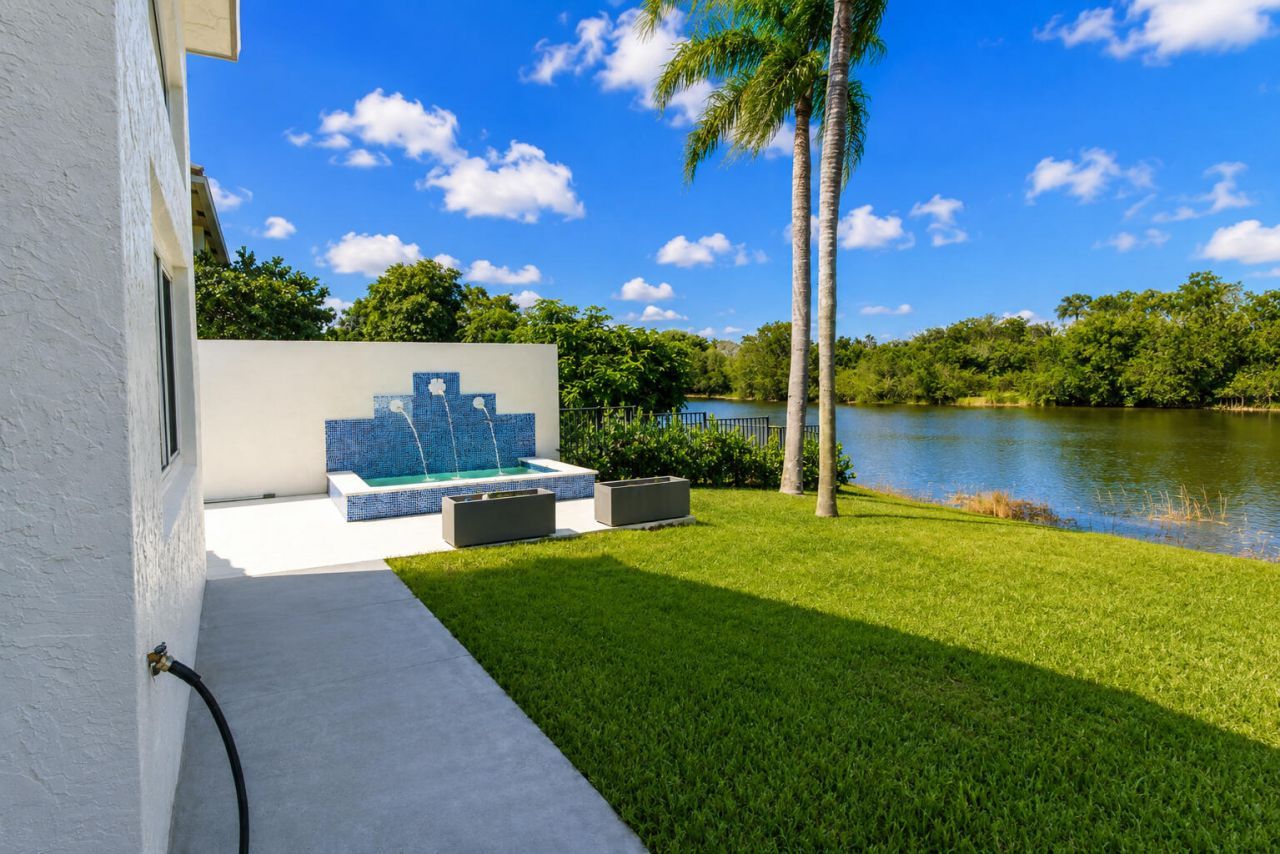 261 SW 178th Way, Pembroke Pines, FL 33029 Photo