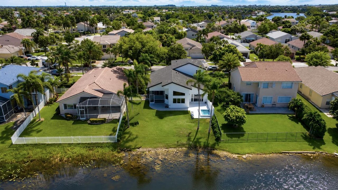 261 SW 178th Way, Pembroke Pines, FL 33029 Photo