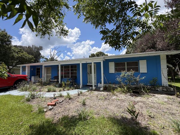 7901 HOLOPAW Avenue, Fort Pierce, FL 34951