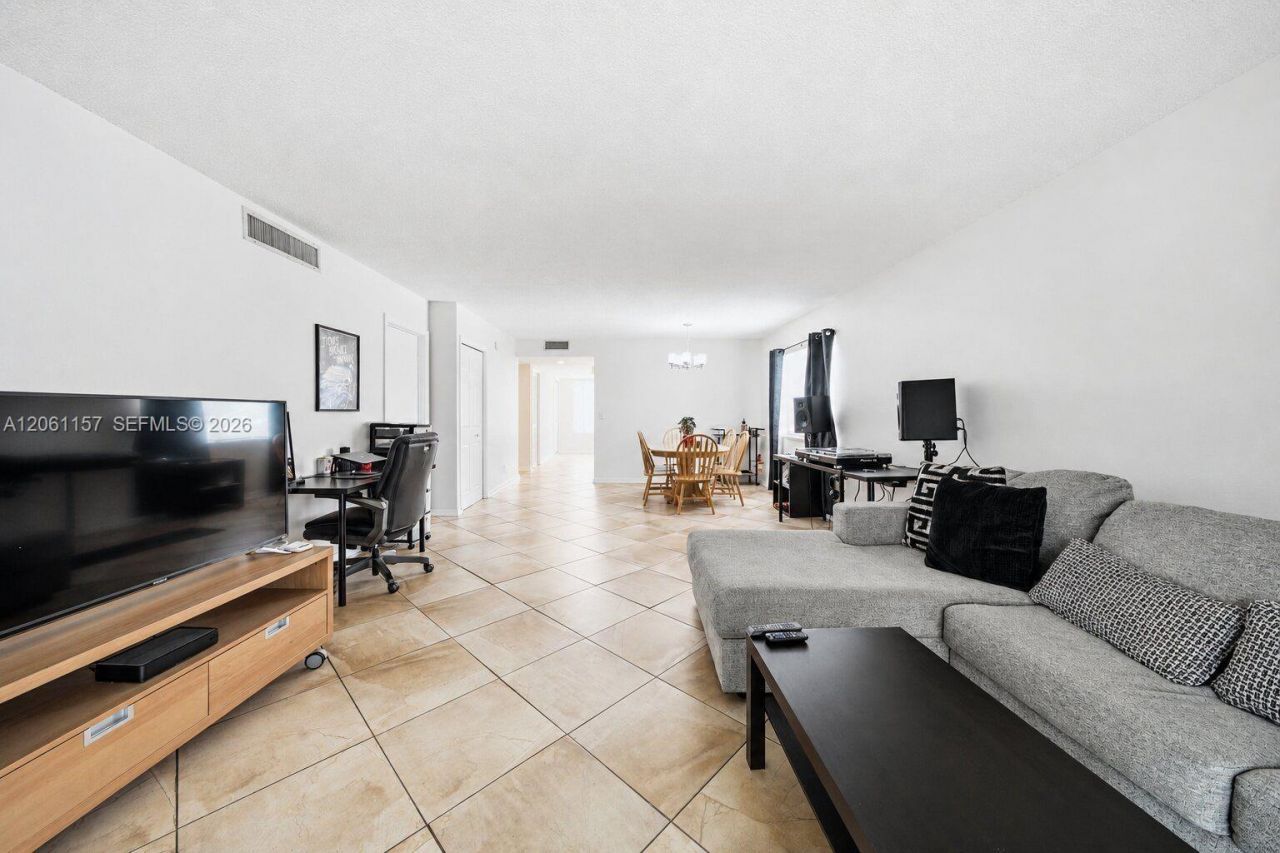 16257 Saddle Club Rd , Unit 201, Weston, FL 33326 Photo