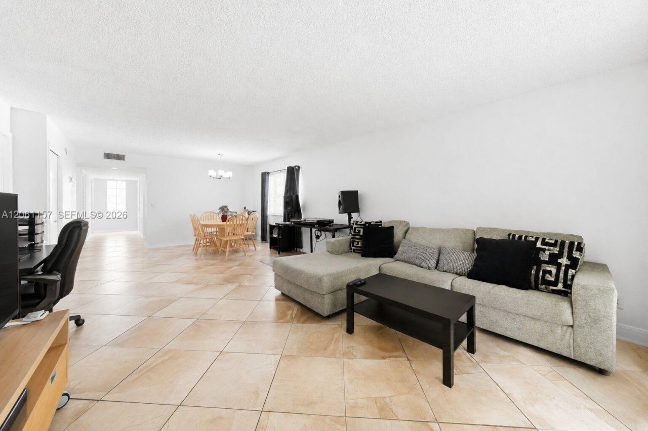 16257 Saddle Club Rd , Unit 201, Weston, FL 33326 Photo