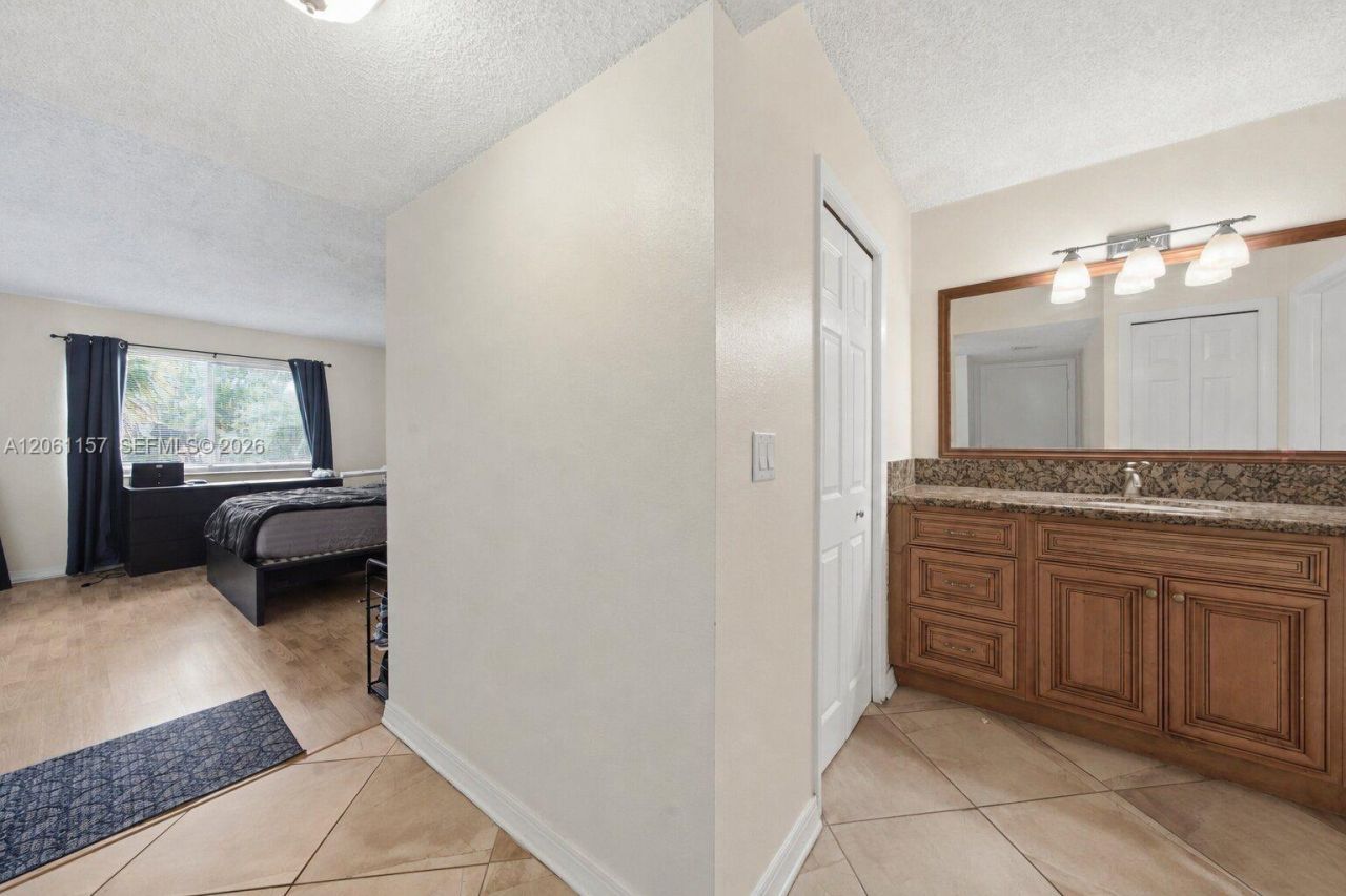 16257 Saddle Club Rd , Unit 201, Weston, FL 33326 Photo