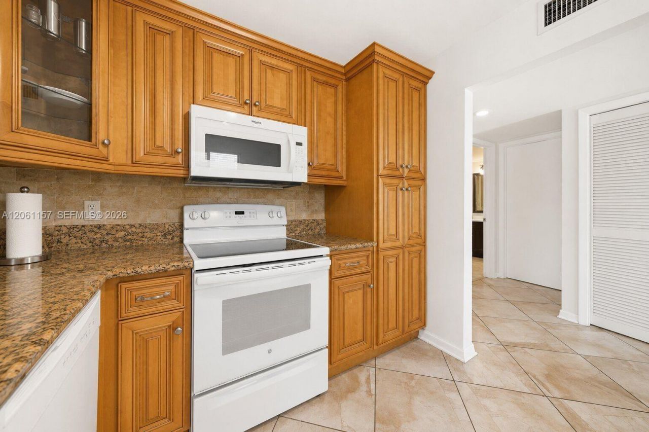 16257 Saddle Club Rd , Unit 201, Weston, FL 33326 Photo