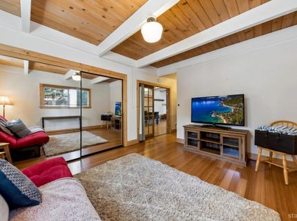 1685 Skyline Drive, South Lake Tahoe, CA 96150 Photo