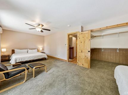1685 Skyline Drive, South Lake Tahoe, CA 96150 Photo