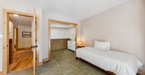 1685 Skyline Drive, South Lake Tahoe, CA 96150 Photo