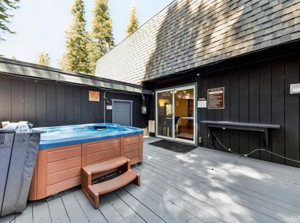 1685 Skyline Drive, South Lake Tahoe, CA 96150 Photo