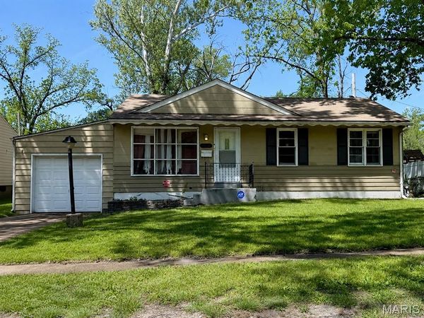 6857 Frostview Lane, Berkeley, MO 63134