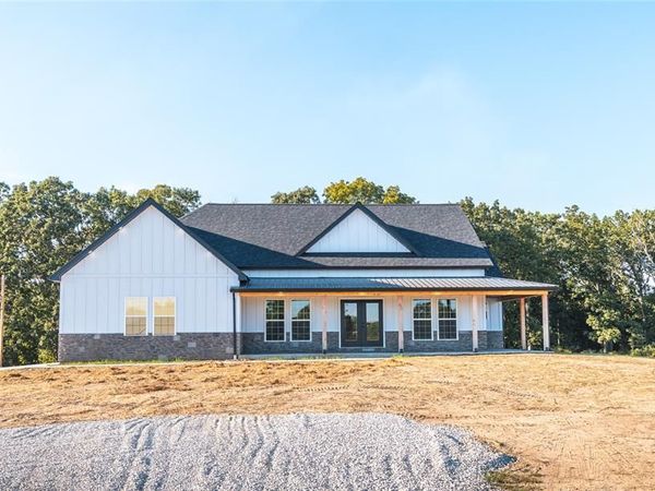21875 Vineyard Outer Road, St James, MO 65559