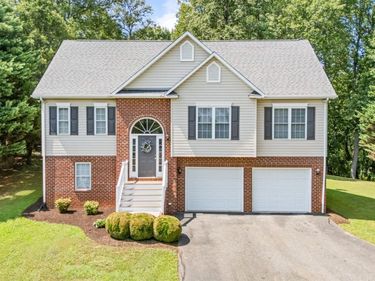 1614 Silver Creek Drive, Lynchburg, VA 24503