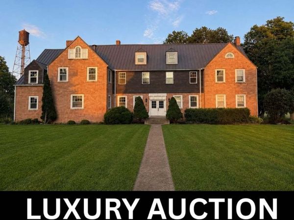 5747 S Peek Home Road, Polo, IL 61064