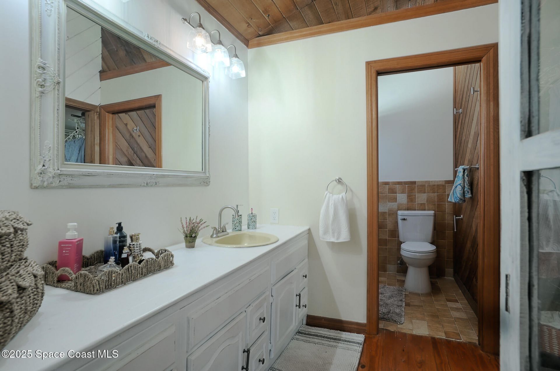 5875 Riverside Drive , Melbourne Beach, FL 32951 Photo
