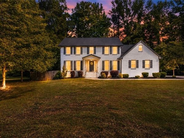 135 London Berry Court , Tyrone, GA 30290