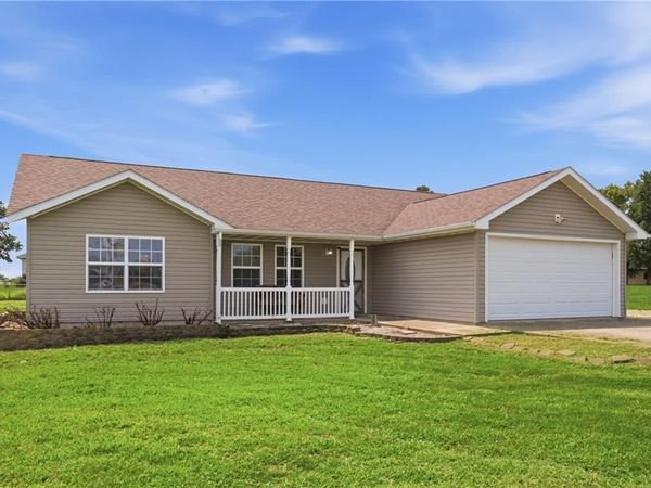612 E 4th Street, Stover, MO 65078