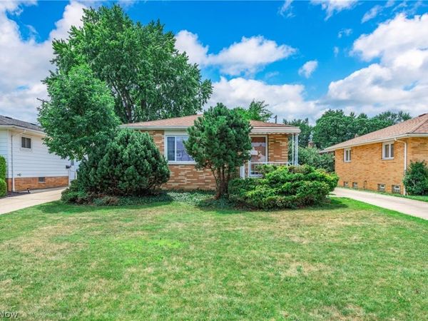 5615 Southington Drive , Parma, OH 44129