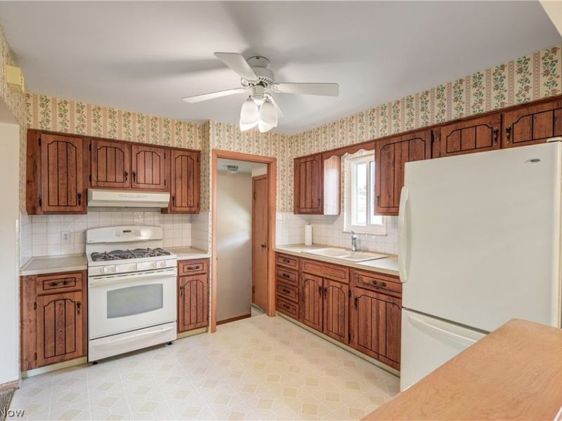5615 Southington Drive, Parma, OH 44129 Photo 15