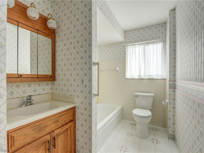 5615 Southington Drive, Parma, OH 44129 Photo 22
