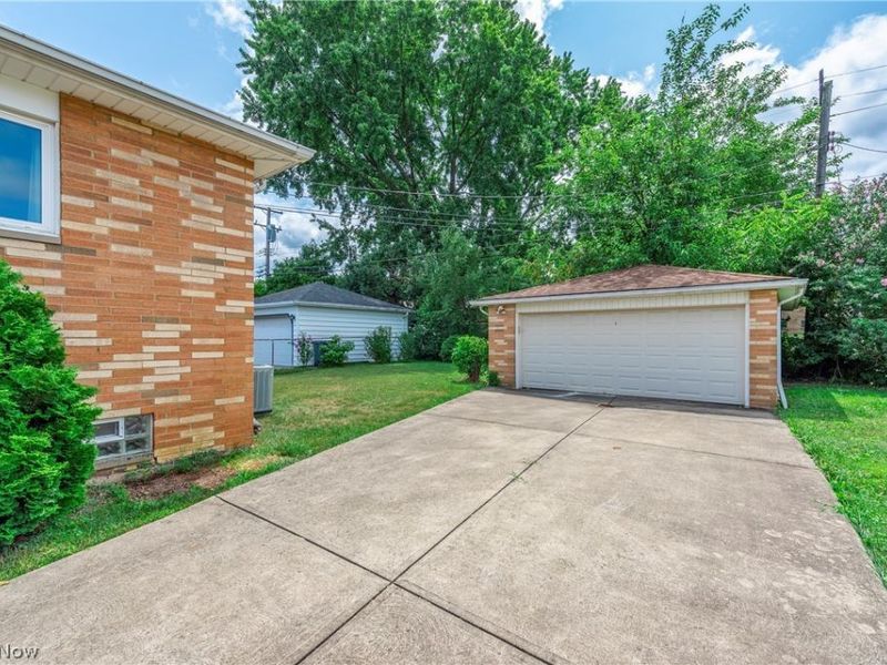 5615 Southington Drive, Parma, OH 44129 Photo 36