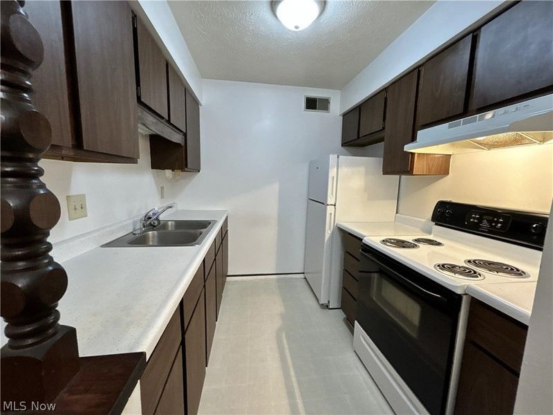 200 West 36th Street, Unit 45, Shadyside, OH 43947 Photo 4