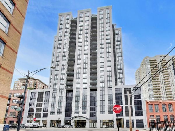 435 W ERIE Street , Unit 701, Chicago, IL 60654